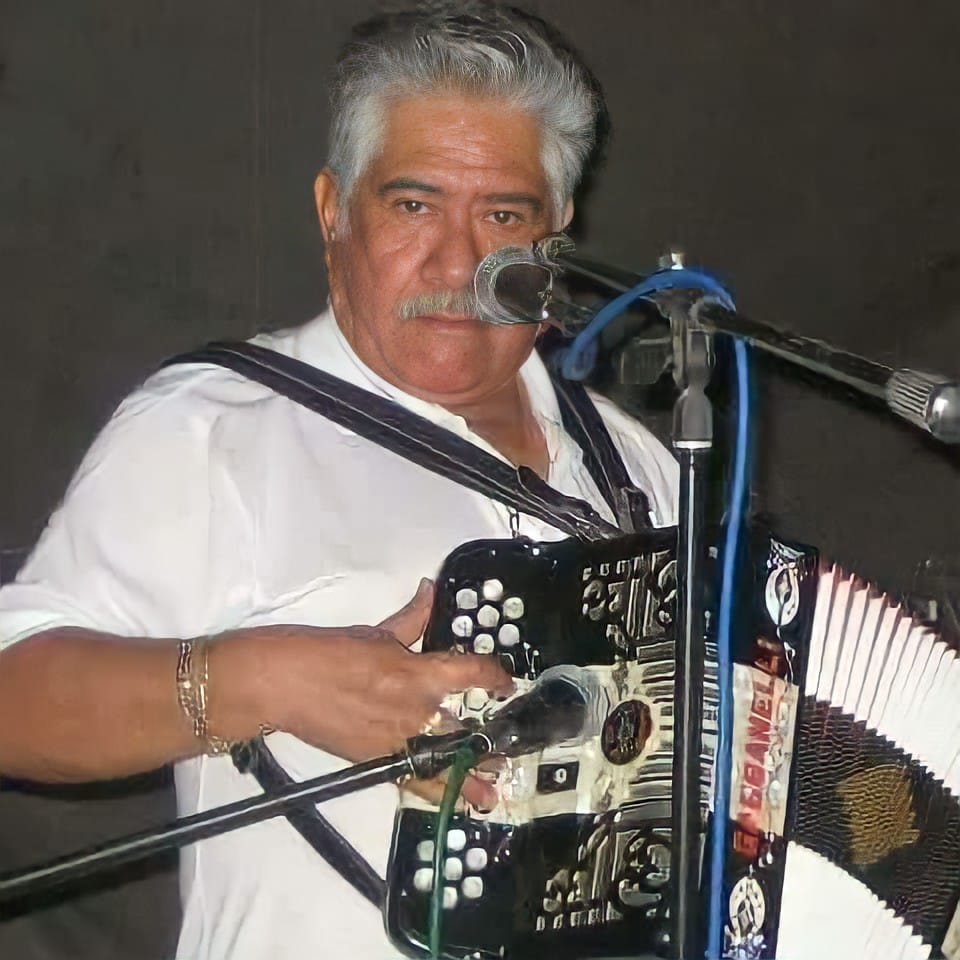 Fidencio Villanueva: convirtió a Ébano en la capital grupera de la Wewa.