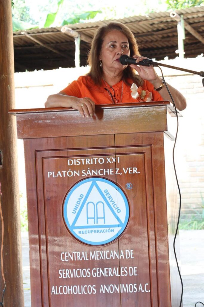 Gobierno municipal de Platón Sánchez y AA unen esfuerzos contra el alcoholismo.