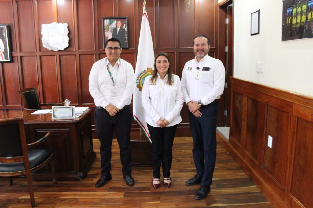 Se reúne Mayra Delgado con directivos de CFE Zona Tampico.